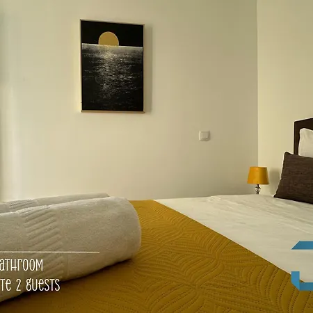 Arada - 4 In 1 Private Property, Free Parking And Hot Tub Nyaraló *