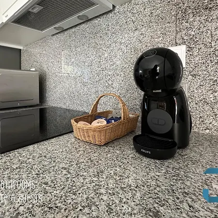 Arada - 4 In 1 Private Property, Free Parking And Hot Tub * Arada (Aveiro)