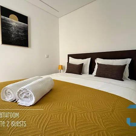 Arada - 4 In 1 Private Property, Free Parking And Hot Tub Nyaraló *