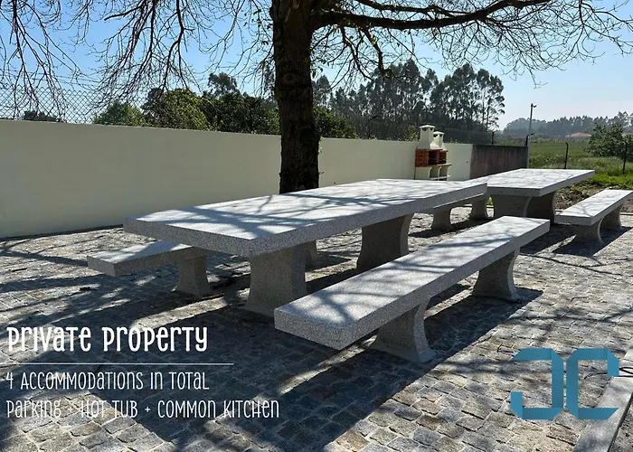 Arada - 4 In 1 Private Property, Free Parking And Hot Tub Feriehus *