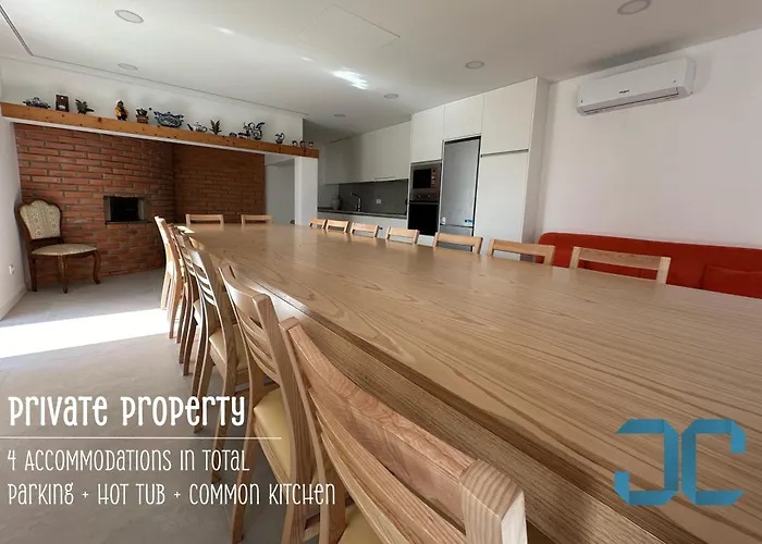 Arada - 4 In 1 Private Property, Free Parking And Hot Tub *