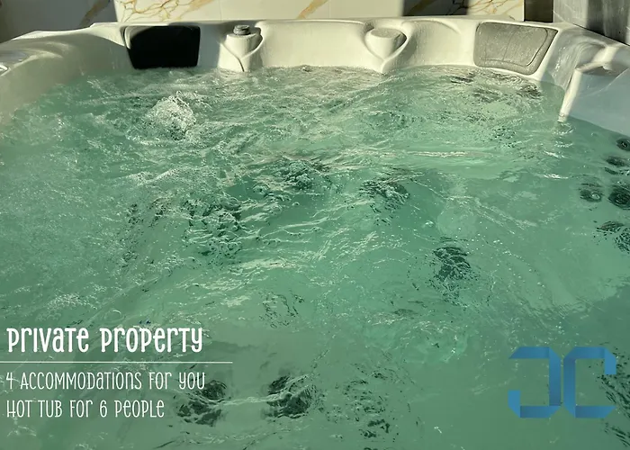 Arada - 4 In 1 Private Property, Free Parking And Hot Tub