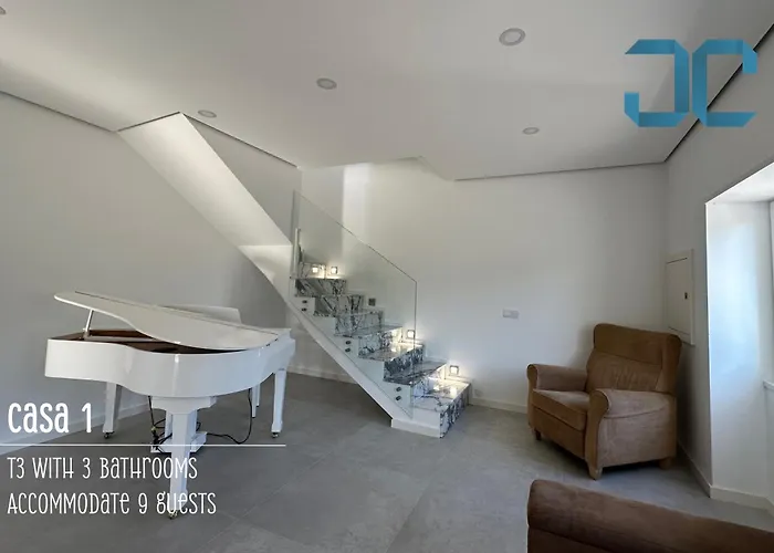 Arada - 4 In 1 Private Property, Free Parking And Hot Tub Feriehus