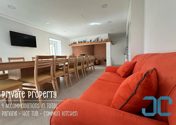 Semesterbostad Arada - 4 In 1 Private Property, Free Parking And Hot Tub *